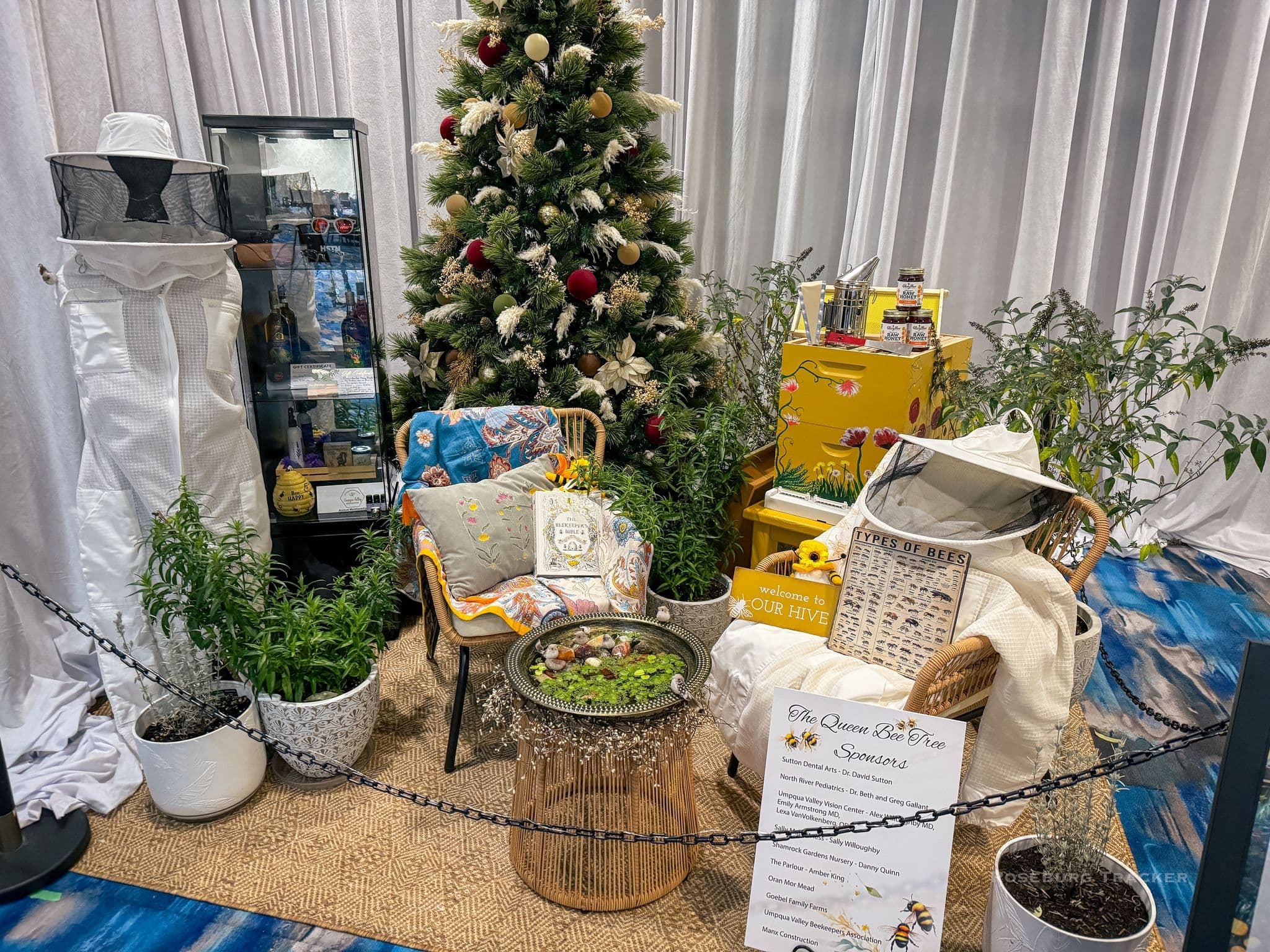 Queen Bee thumbnail 3